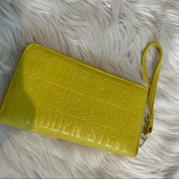 Steve Madden Neon Yellow Clutch/wristlet - Picture 3 of 10